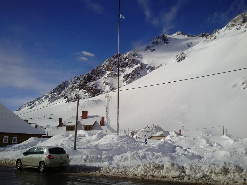 Portezuelo Del Viento - Hostel De Montana Лас-Куэвас Экстерьер фото