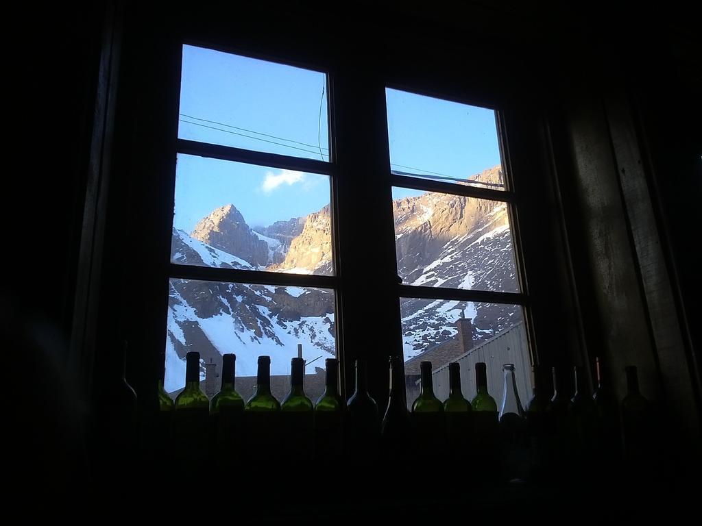 Portezuelo Del Viento - Hostel De Montana Лас-Куэвас Экстерьер фото