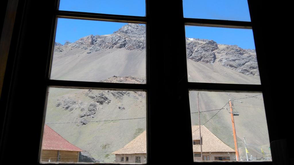 Portezuelo Del Viento - Hostel De Montana Лас-Куэвас Экстерьер фото